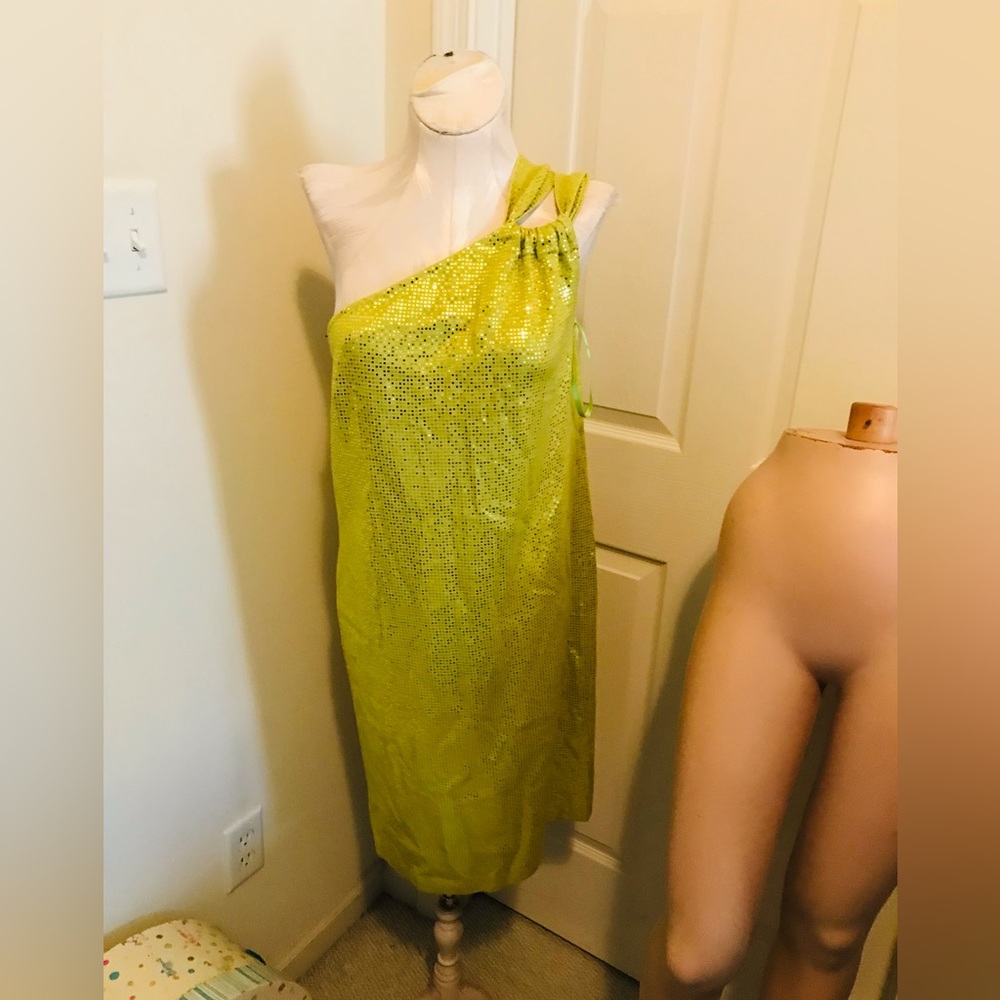 St. John Evening chartreuse with sequins nwt $995 size 8